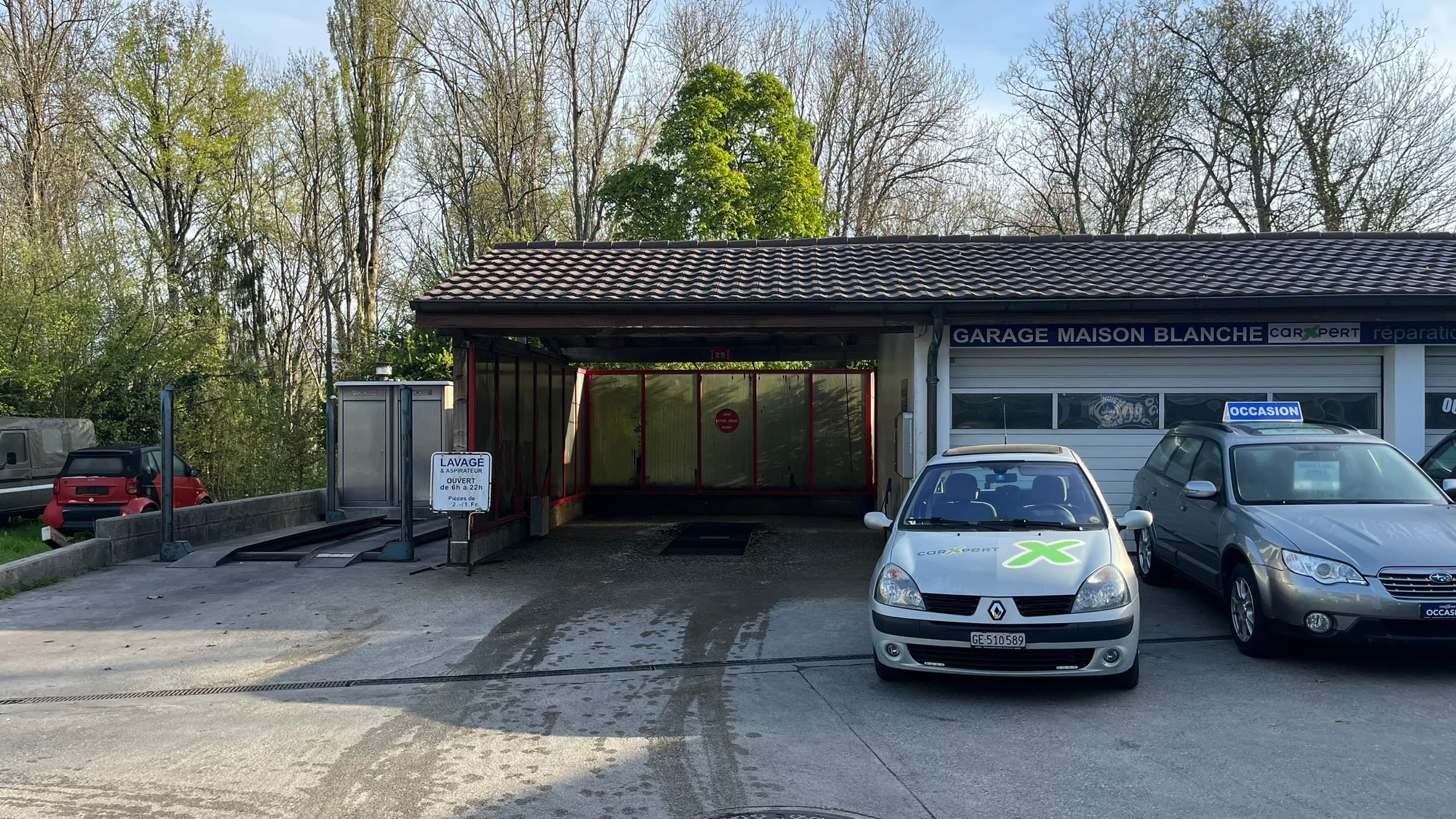 Pistes de lavage haute pression en libre-service à la Station-Service Maison-Blanche, Chancy, Genève